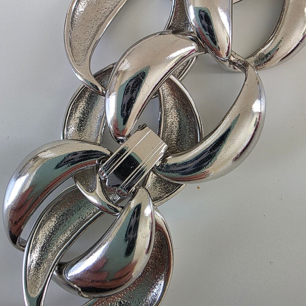 Vintage Silver Tone Link Necklace and Bracelet Set Statement Chunky Chain Bold - Picture 9 of 11